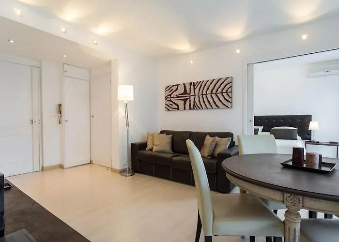 Appartement Charming&elegant La Croisette In Cannes