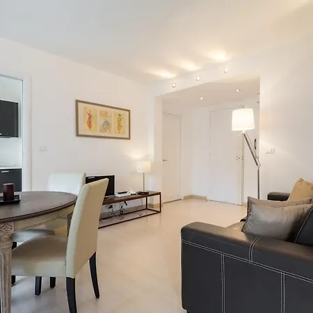 Charming & Elegant La Croisette In Appartamento